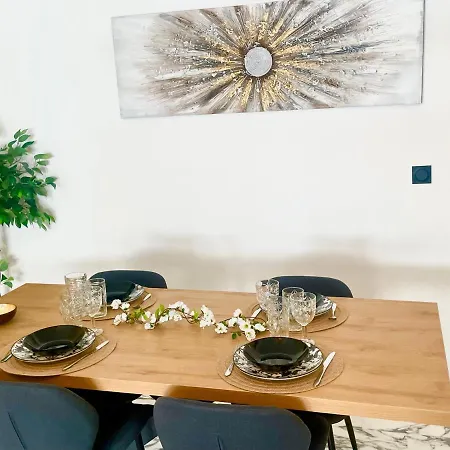 New At 150m From The Beaches Easy Check In Apartment *