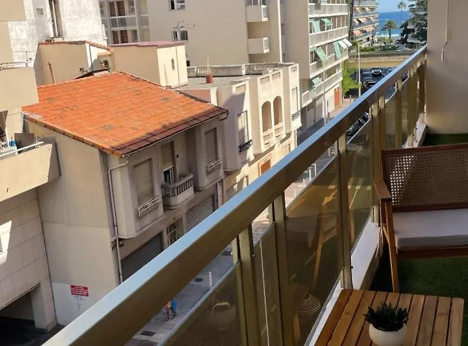 New At 150m From The Beaches Easy Check In Apartment